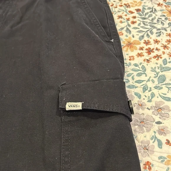 NWOT Vans Off The Wall cargo shorts - Picture 2 of 8